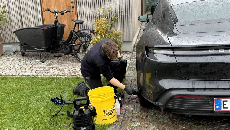 Premium full detail bilrengøring i Svendborg